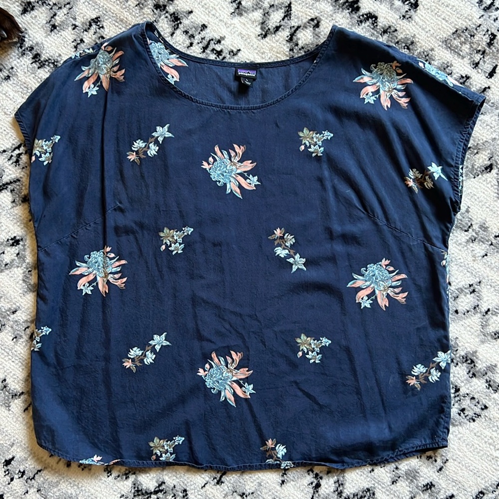 Patagonia flowy shirt